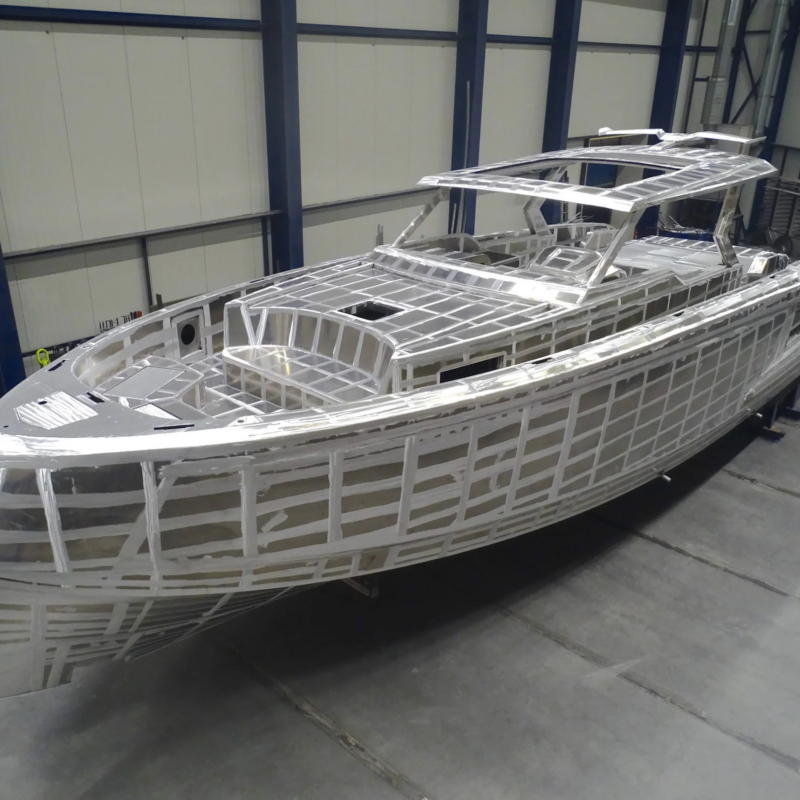 15m+ Yacht - Image 5