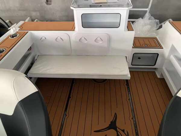 6.25m BowRider - Image 4