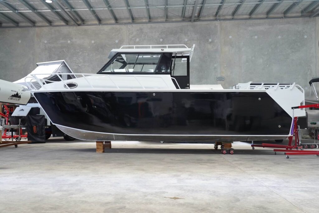 7.9m Shark Cat
