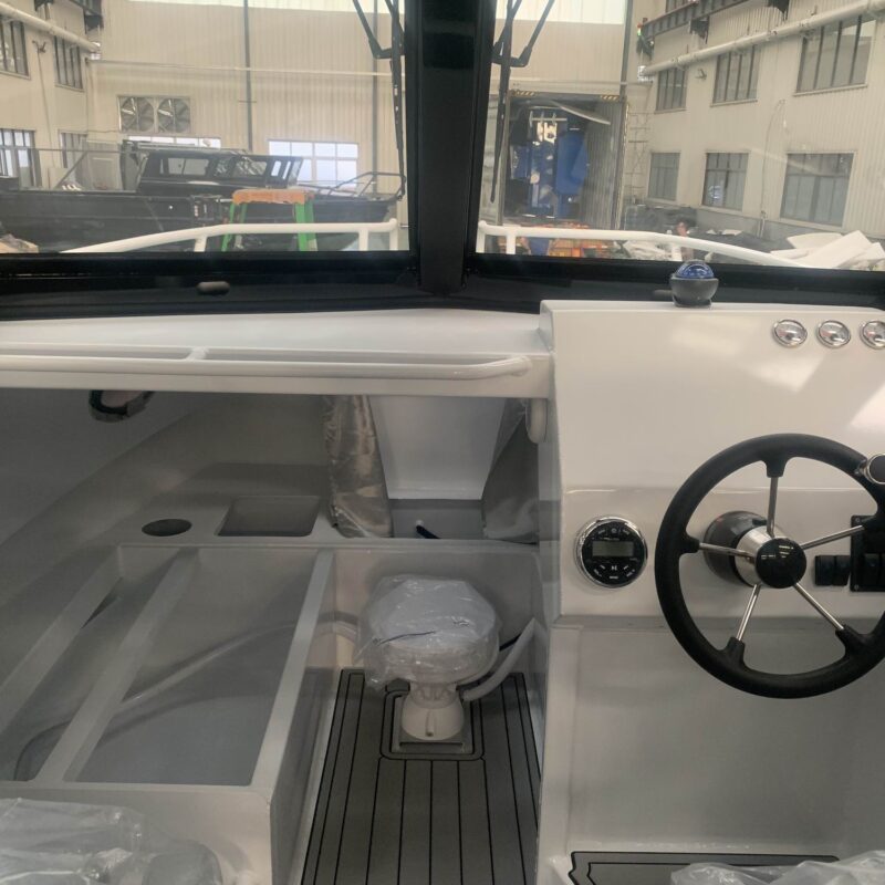 7.9m Shark Cat - Image 17