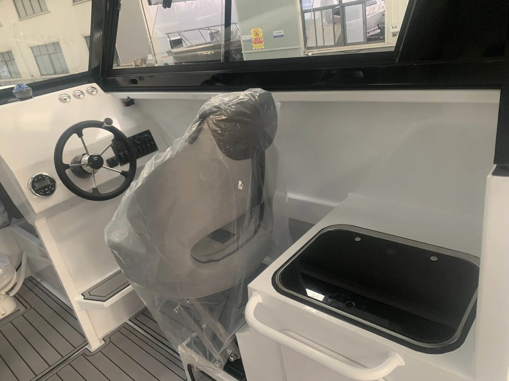 7.9m Shark Cat - Image 19