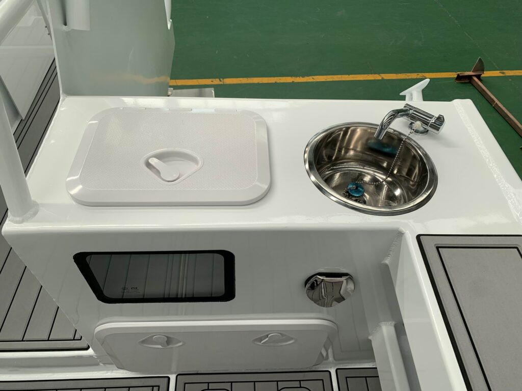 7.9m Shark Cat