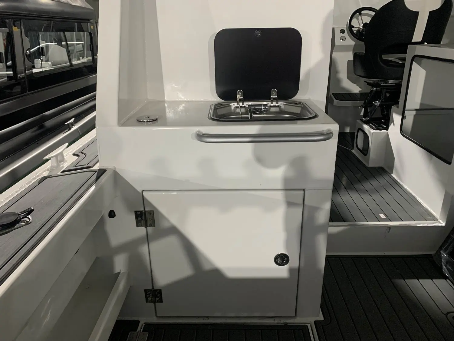 8.8m Shark Cat - Image 11
