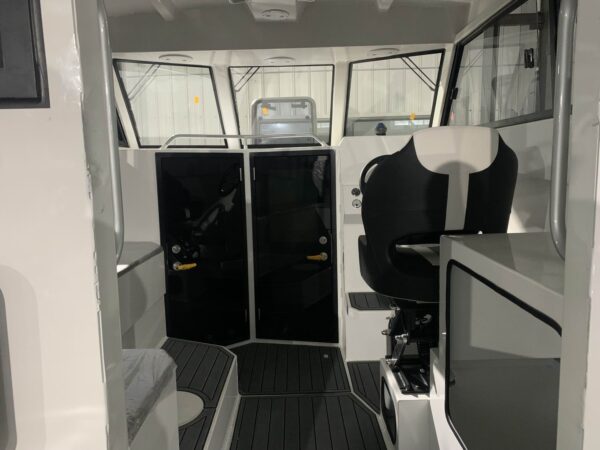 8.8m Shark Cat - Image 12