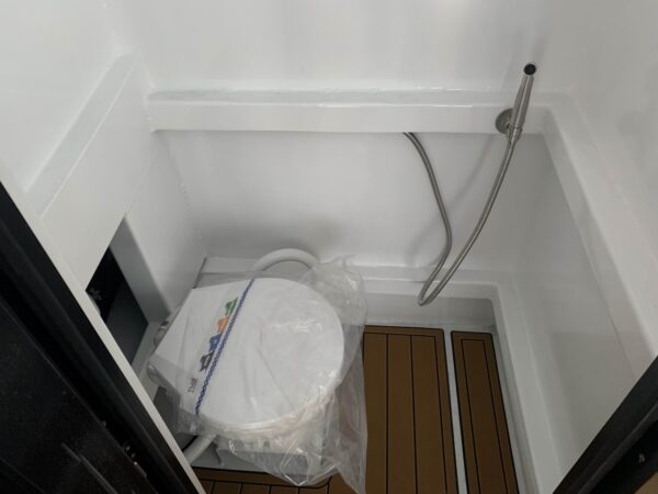 9.6m Pro Fisher - Image 9