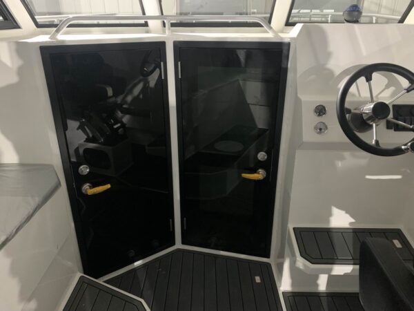 8.8m Shark Cat - Image 15