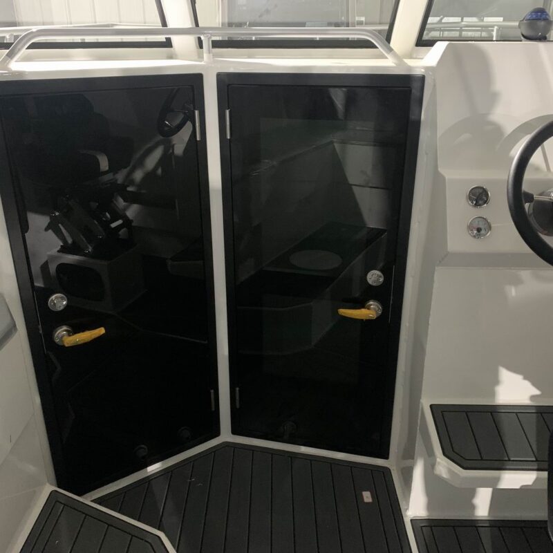 8.8m Shark Cat - Image 15