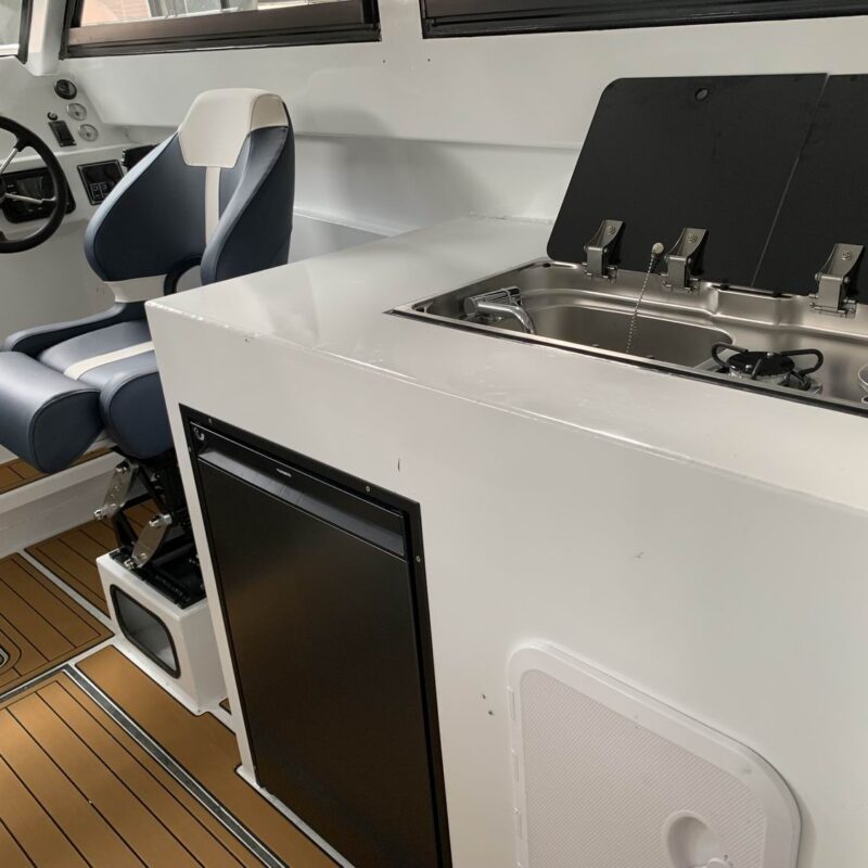 9.6m Pro Fisher - Image 12