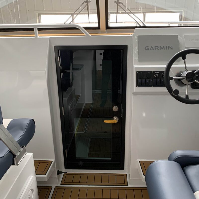 9.6m Pro Fisher - Image 15