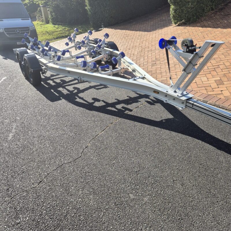 6.9m Aluminium Boat Trailer - Image 5