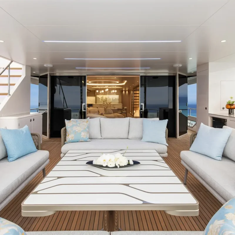 15m+ Yacht - Image 11