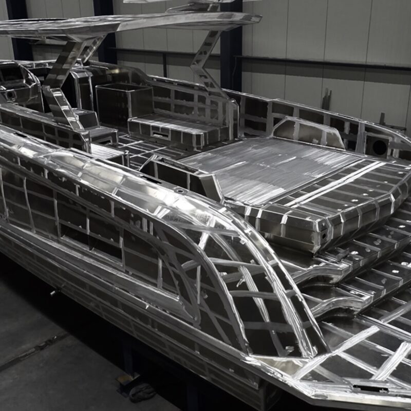 15m+ Yacht - Image 4