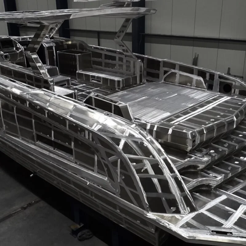 15m+ Yacht - Image 4