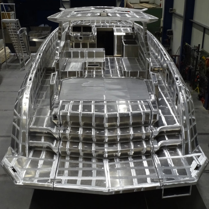 15m+ Yacht - Image 3