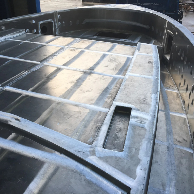 15m+ Yacht - Image 6