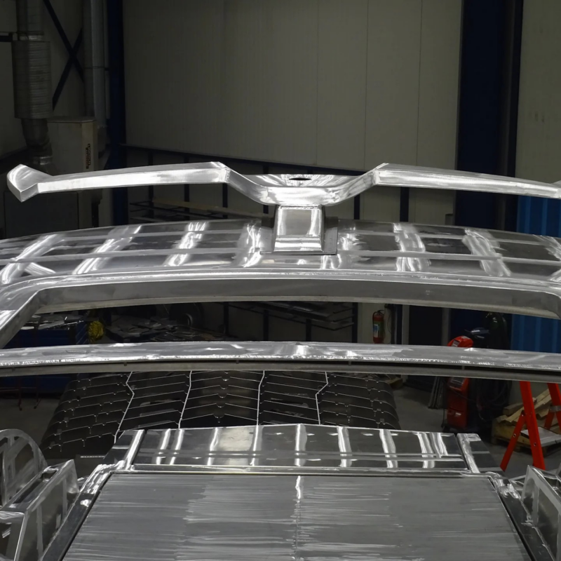 15m+ Yacht - Image 7