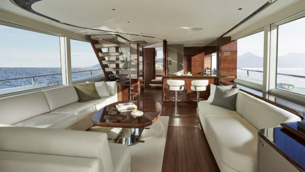 15m+ Yacht - Image 12