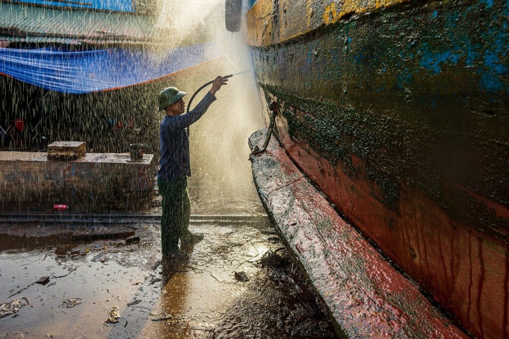 Aluminium Plate Boat Cleaning