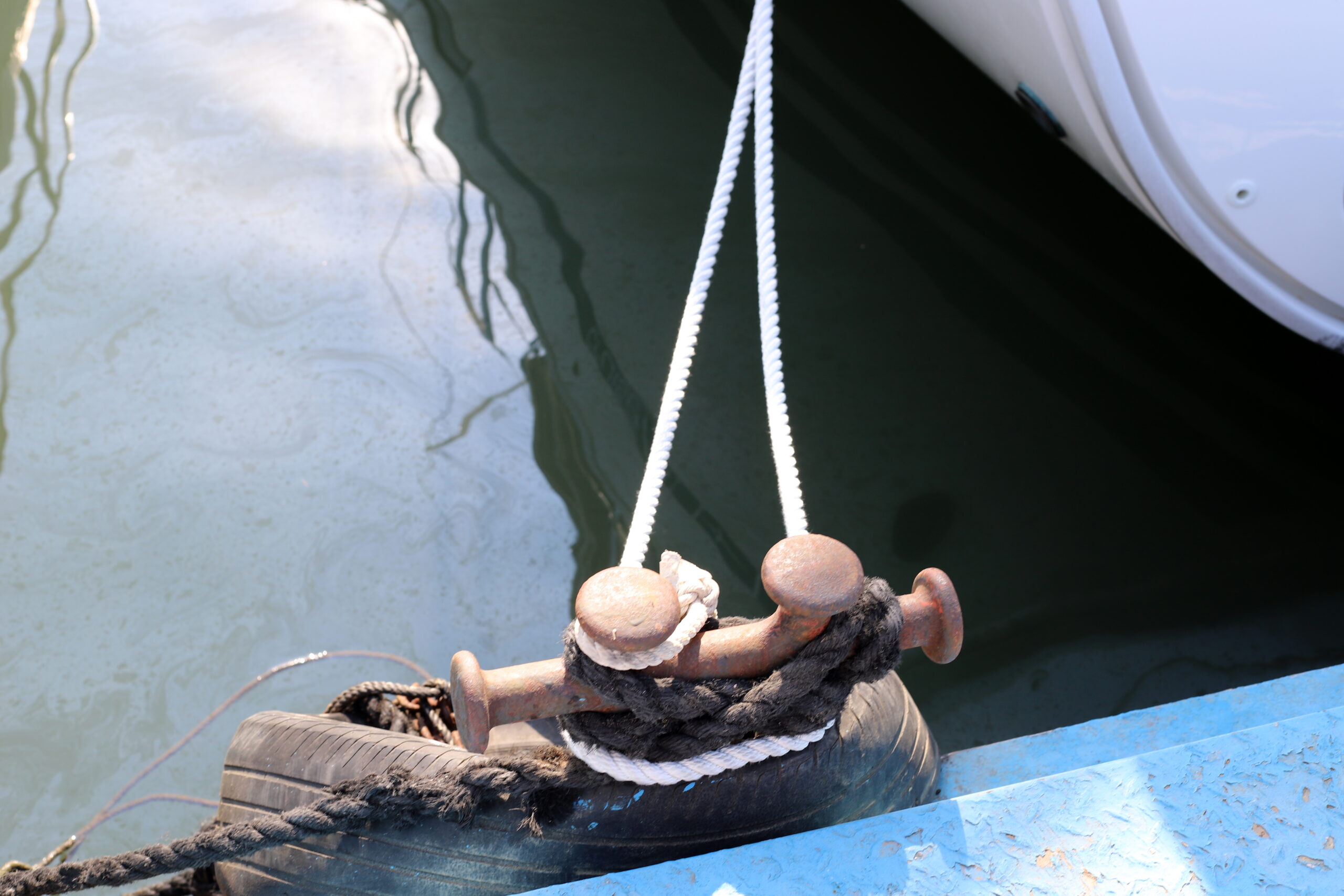 How To Dock A Boat: A Step-By-Step Guide for New Boaters