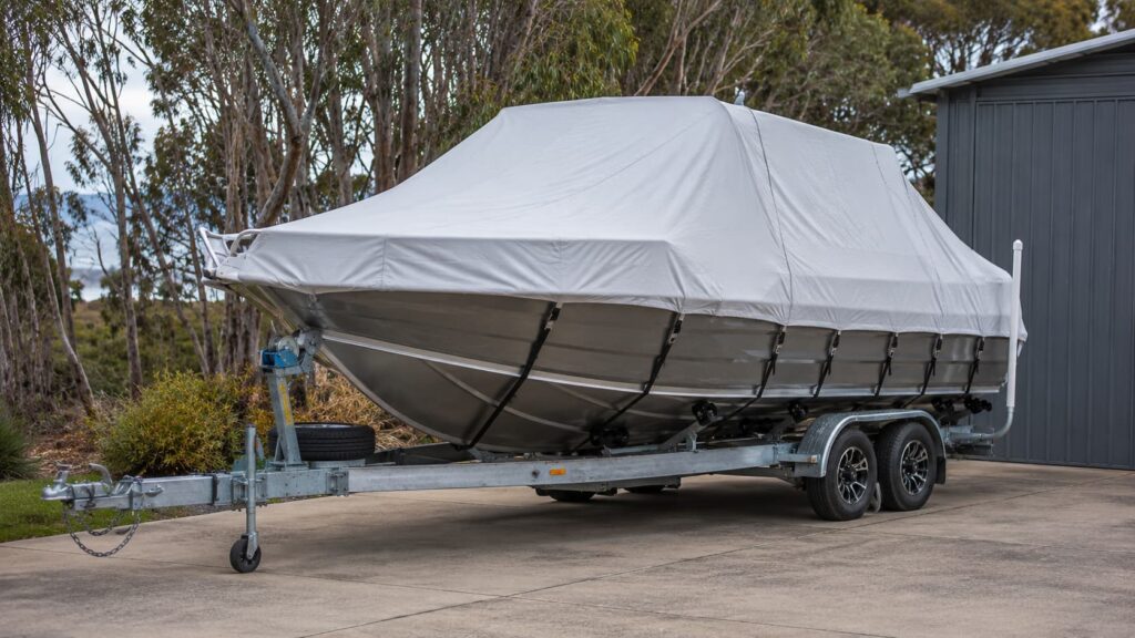 How to cover an aluminium boat