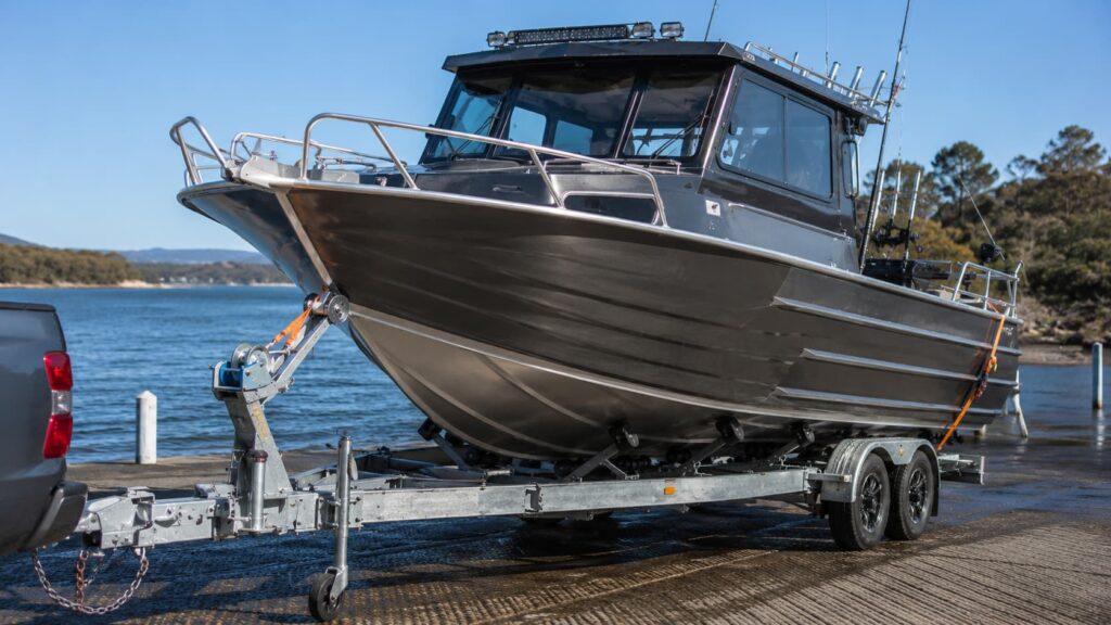 Secure the bow and stern