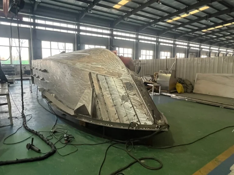 Aluminium hull plating during fabrication