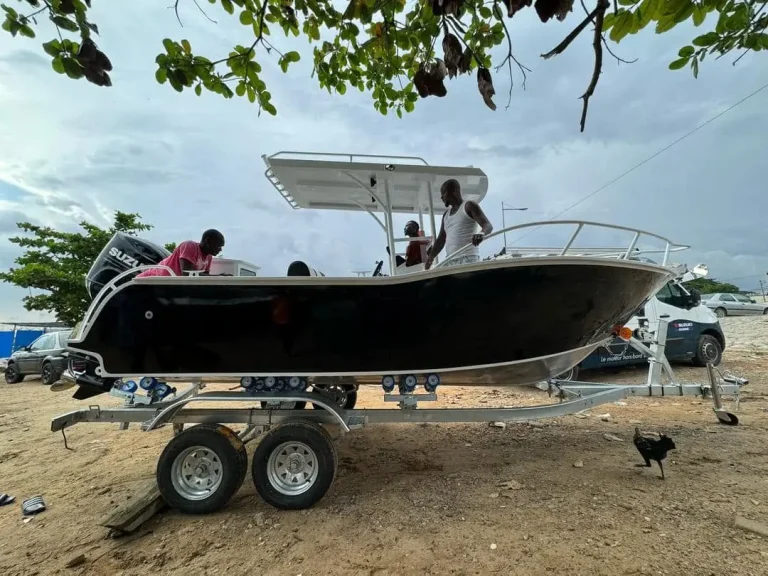 Black plate aluminium centre console on a trailer by the beach