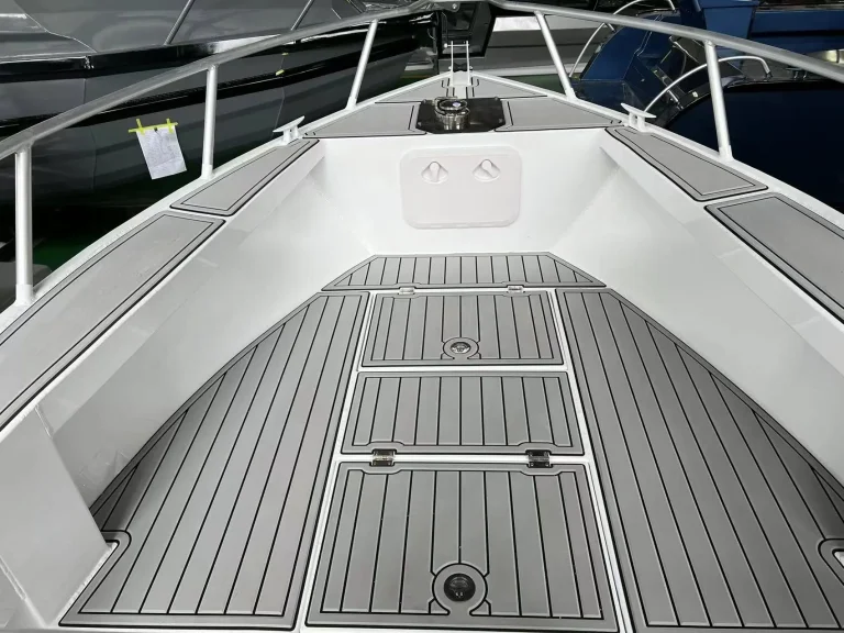 Bow deck with grey teak look flooring