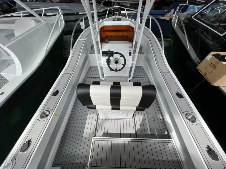 Console and bolster seat viewed from the bow