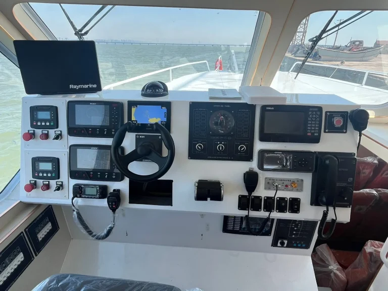 Helm console with displays and throttles