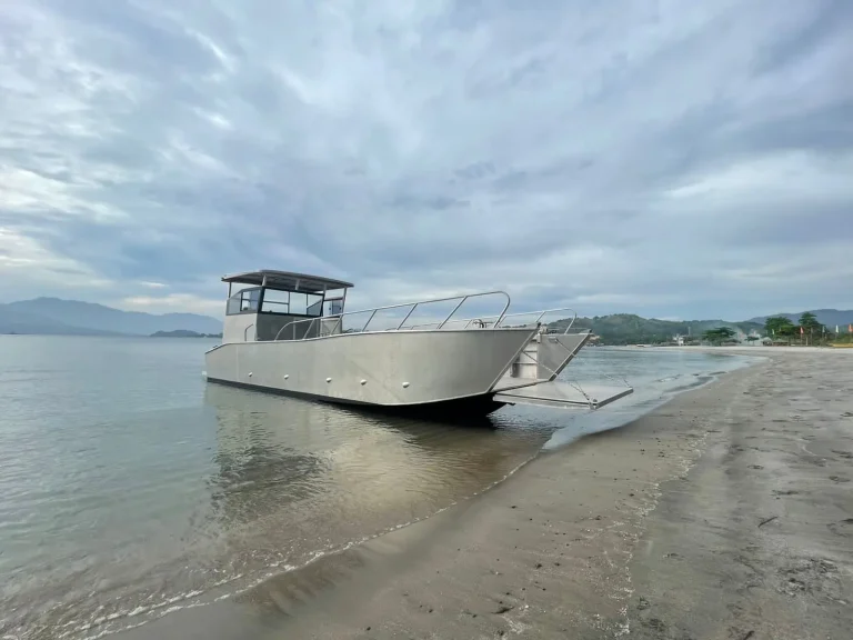 Plate aluminium landing craft at the water's edge