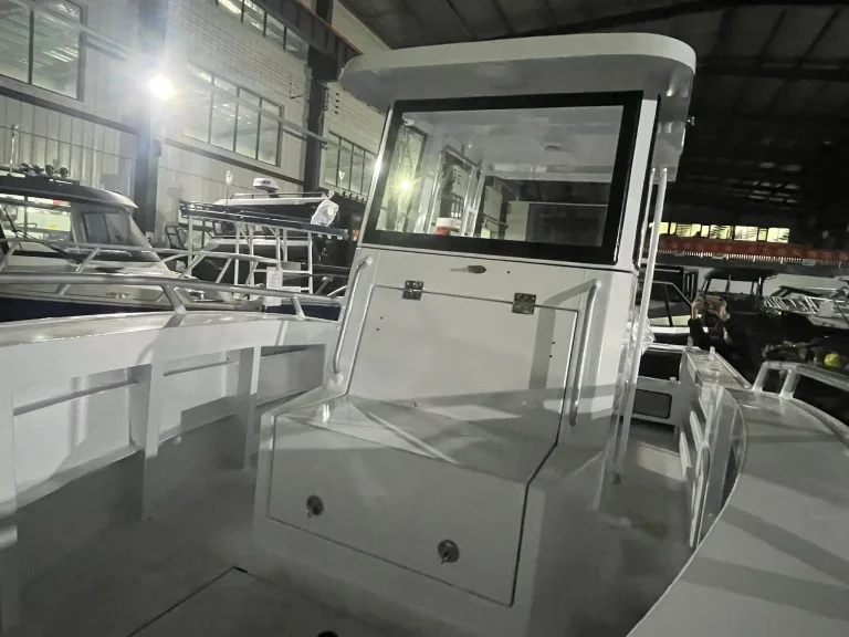 Side view of an unpainted plate aluminium hull