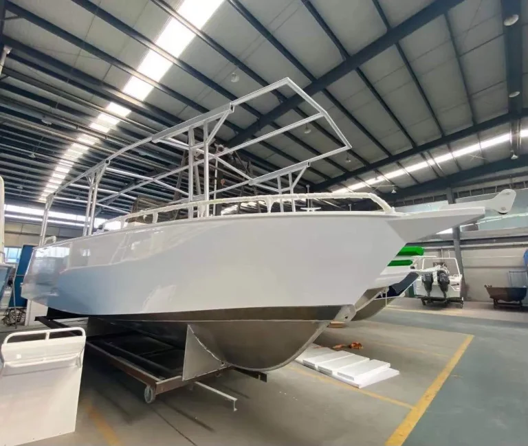 White plate aluminium hull under fit out